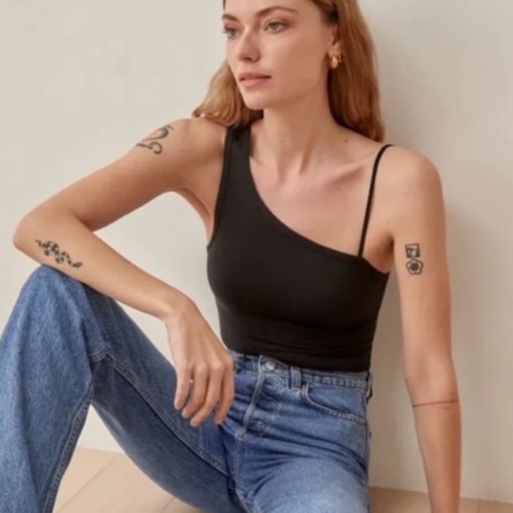 Reformation Evans top in black, size XS (worn once) excellent condition